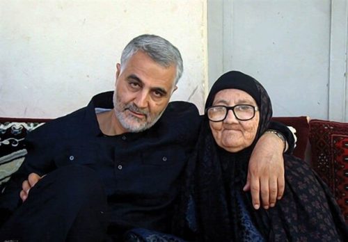 حاج قاسم و مادرشان